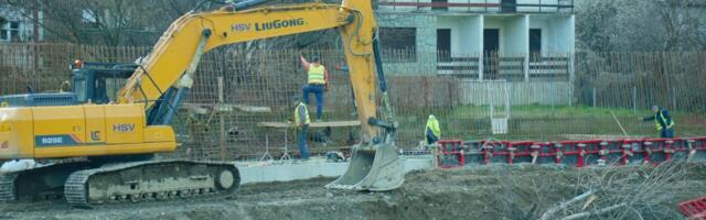 Građani traže odgovore o rekonstrukciji korita Vlasine i obustavu radova