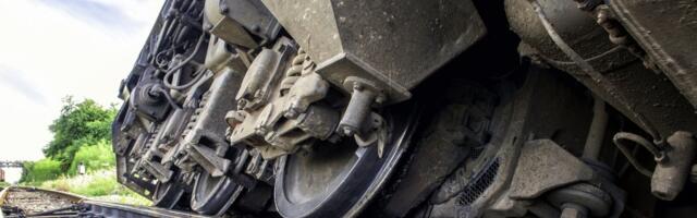 Voz izleteo iz šina, ima povređenih: Drama u Rusiji