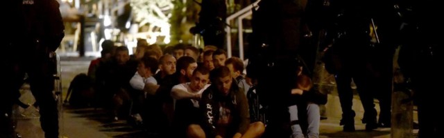 UHAPŠENO 70 HULIGANA U BEOGRADU! Zvezdina proslava izazvala nerede, pune ruke posla za policiju! /VIDEO/