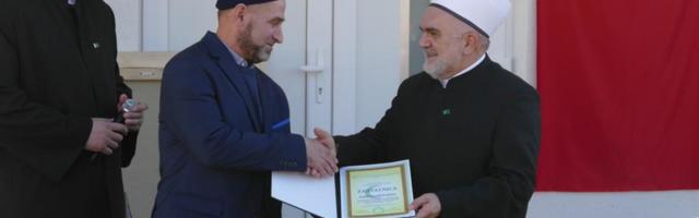 Otvorena džamija Firdeus u tutinskom naselju Svračiće