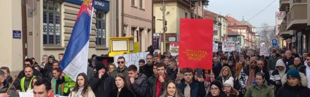 Arhiv javnih skupova: Evo koliko je ljudi bilo na protestu u Čačku u nedelju