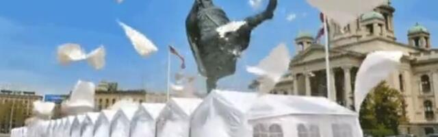 Stefan Nemanja sišao s postamenta pa razbucao Ćacilend (VIDEO)