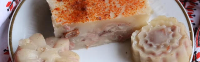 BOŽE, OD ČEGA LI IH PRAVE? Paprene cene omiljenog srpskog specijaliteta šokirale građane pred praznike!