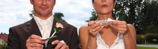 U nedelju se "otvara" sudbina vašeg braka! Ako slavite Mladence evo šta ni slučajno ne smete da stavite u usta: Staro narodno verovanje koje određuje sreću