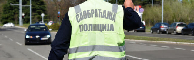 DIVLJAO AUDIJEM 228 NA SAT I PRETICAO PREKO PUNE LINIJE! Pune ruke posla za nišku policiju tokom praznika: Vozači MORTUS PIJANI!