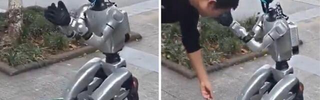 ŠOK SCENA NA ULICI! Robot kleči na kolenima, traži pomoć od prolaznika: "Nemam para za struju"