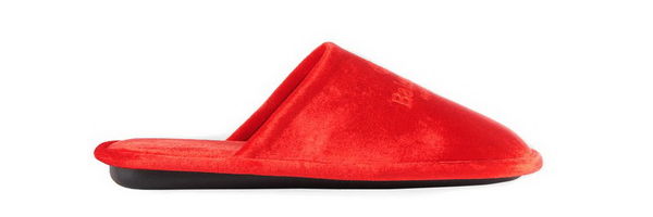 Balenciaga brend predstavio luksuzne papuče