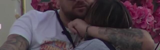 ANELI I JANJUŠ ZABORAVILI NA KAMERE: Nakon burne svađe hitno ugovorili akciju u KREVETU!