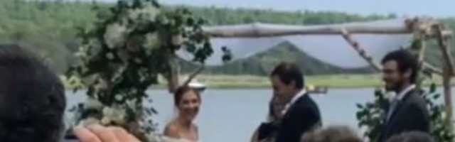 Mladoženja rekao mladoj kako je ova godina grozna, a onda se prolomilo sa neba! (VIDEO)