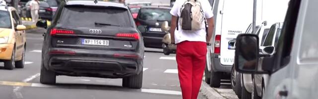 Ugrožavaju li vozači trotineta pješake u Novom Pazaru?