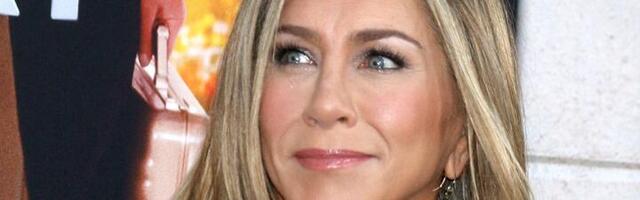 Haljina Rejčel Grin izazvala raspravu na internetu, oglasila se i Dženifer Aniston (FOTO)