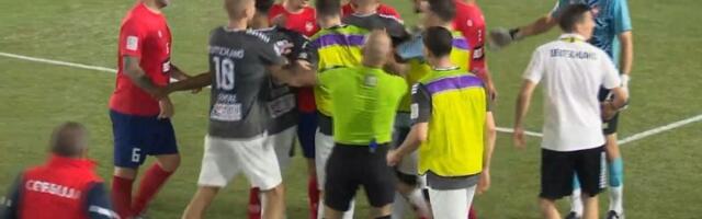 Tuča fudbalera Srbije i Nemačke (VIDEO)