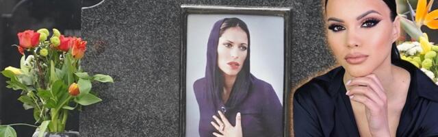 Sestra Ksenije Pajčin slomljena: Podelila nikad viđenu fotografiju pokojne pevačice (FOTO)
