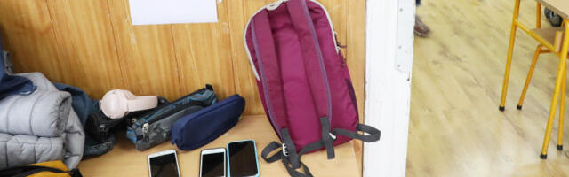 До краја године нацрт закона о забрани коришћења мобилних у школи