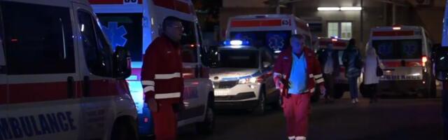 TEŽAK UDES KOD SKRETANJA ZA AERODROM Motociklista udario u auto, na terenu policija i Hitna pomoć