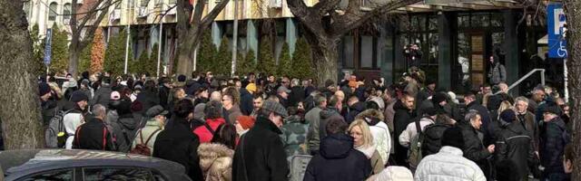 VIDEO: Vojvođanski advokati na ulici – protest zbog izmene seta zakona iz oblasti pravosuđa