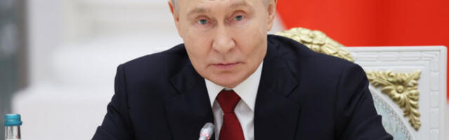 Путин са члановима Савета безбедности Русије о питањима унутрашње безбедности