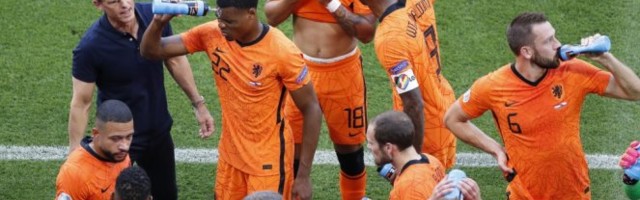 DE BUR DOBIO OTKAZ! Holanđani NISU mogli da pređu preko ELIMINACIJE!