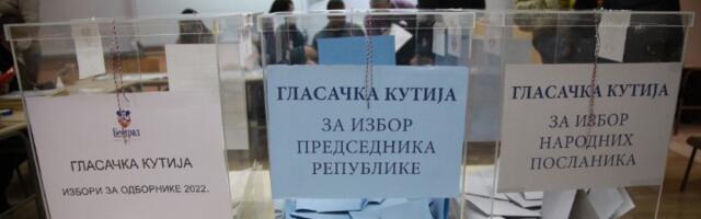 Upravni sud doneo 2 rešenja da bi Vučić mogao da bira