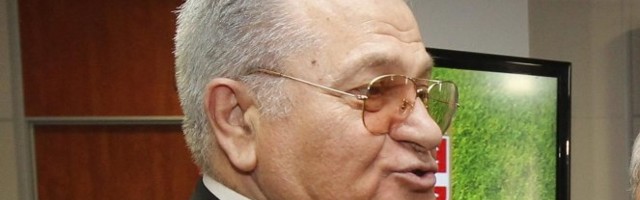 SA ŽIVOM NEMA ŠALE: Ma zgazite te MULJATORE iz Tirane! Ne igrajte se sa grbom koji nosite na grudima!