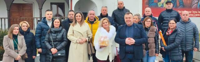 Jedinstvena Srbija u Vranju obeležila stranačku slavu FOTO/VIDEO