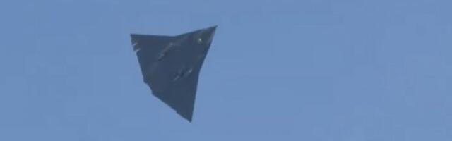 TAJNI KINESKI STELT AVION OBAVIO NOVI LET: Na nebu primećen test lovca šeste generacije J-36 (VIDEO)