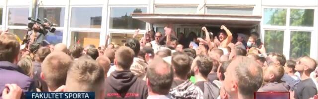 SRCE: Policija batinanjem prekršila zakon