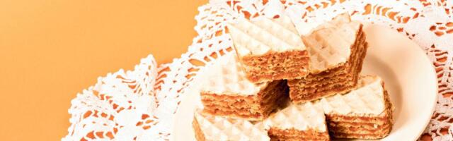 Starinska seljačka oblanda sa 4 sastojka: Topi se u ustima, savršena za svaku priliku - nema joj ravne!