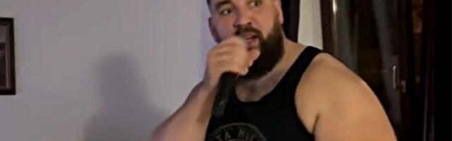 SNIMAK SRUŠIO INTERNET: Pevač "Reforma benda" zapevao ocu na slavi, pa rasplakao više od milion ljudi