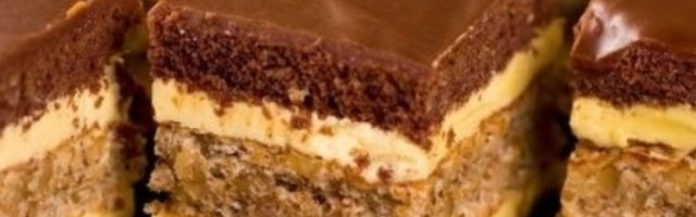 Domaći čokoladni kolač: Sočan i mek, a bolji od torte! (VIDEO)/(RECEPT)