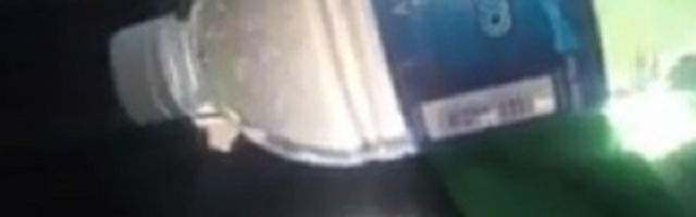 Ni po koju cenu ne ostavljajte flašu sa vodom u automobilu! (VIDEO)