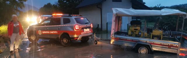 Obilna kiša izazvala poplave u okolini Čačka