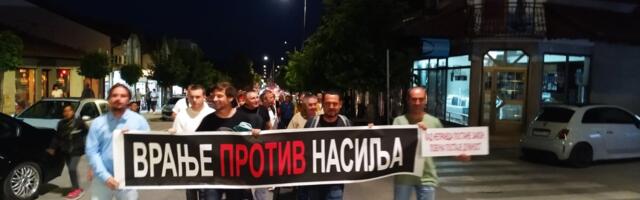 Održan šesti protest Vranje protiv nasilja: Hrabrost je najveća mera patriotizma FOTO