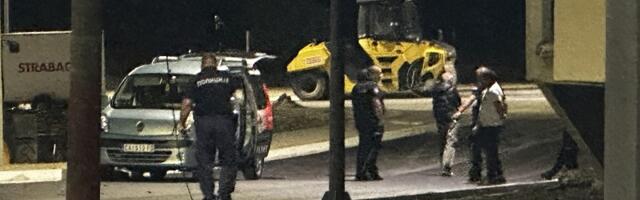 Drama u Čačku: Hapšenje osumnjičenog za krađu okončano, posle salve uvreda policajcima kradljivac priveden zakonu