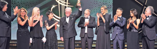 Пуни фестивалски сјај у црвеном граду