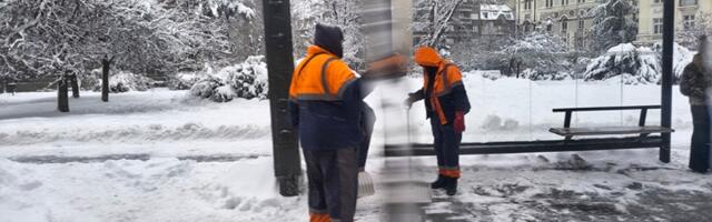 Za nevericu: Direktorka Beograd puta ima platu od 272.000 dinara, a grad pod snegom