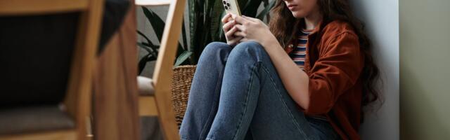 Žena je prestala da dumskroluje na mrežama celih 50 dana - i u šoku je: "Kao da sam dobila mozak nazad"