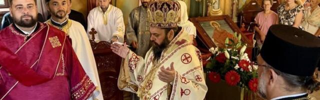 "Srbija će vaskrsnuti za večnost": Moćne reči na vidovdanskoj liturgiji u Vukovaru (VIDEO)