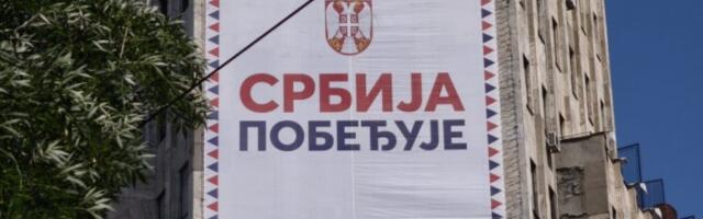 UKLONJEN BANER "SRBIJA POBEĐUJE" SA PALATE ALBANIJA! Blokaderi se odmah razišli, Vučić je imao PORUKU ZA SVE!