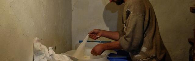 Đorđe se vratio na dedovinu: „Sve sam radim i nije mi teško“ (VIDEO)