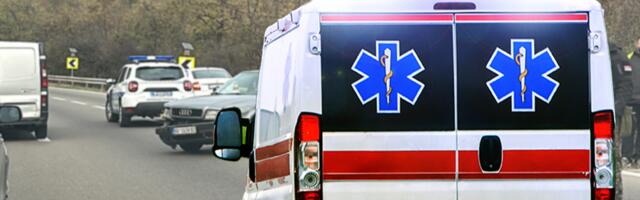 PRVI SNIMCI STRAVIČNE SAOBRAĆAJKE KOD RUME! "Ford" razneo automobil - JURIO SUPROTNIM SMEROM! (FOTO, VIDEO)