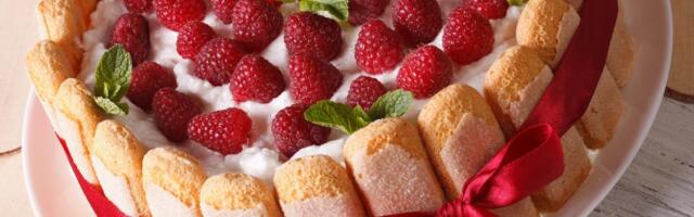 Šarlota, torta nastala na carskom dvoru, a lako se pravi