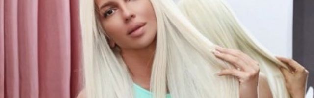 POKAZALA TATU! Jelena pozirala sa ocem, DRAGANOM KARLEUŠOM - SVI UOČILI DA NJENA ĆERKA NIKA LIČI NA DEDU! (FOTO)