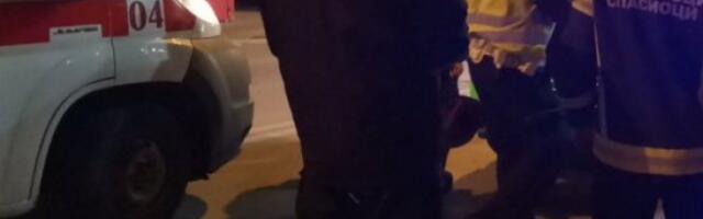 POVREĐENOG VOZAČA IZVLAČILI VATROGASCI! Sudar dva BMW-a kod Ušća, JEDAN PREŠAO NA CRVENO ...