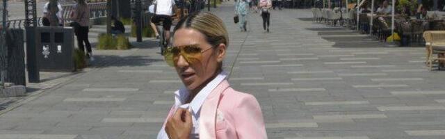 I SADA SE BORI LAVOVSKI! Jovana Jeremić slomljena od bola, posetila bolesnu bivšu svekrvu: Verovala si u mene kada niko nije (FOTO)