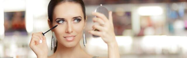 Šminka za doček u poslednji čas: Brze, a glamurozne last minute makeup ideje