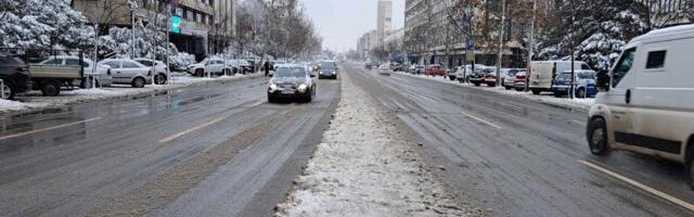 MUP apeluje na vozače na oprezniju vožnju zbog snega: Juče tri saobraćajne nezgode u Novom Sadu