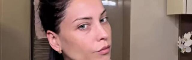 35 godina, 4 dece, a bez ijedne bore! Mirka Vasiljević objavila snimak iz kupatila i svi joj gledaju lice