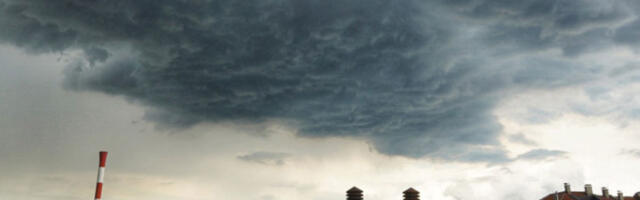 Облачно уз локалне пљускове, до 20 степени