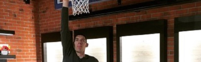 Najviši čovek na Balkanu: "Imao sam želju da budem stjuart, a ne košarkaš"